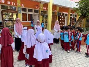 PLP UIN Siber Syekh Nurjati Cirebon Dampingi Pembelajaran di CIS Full Day School