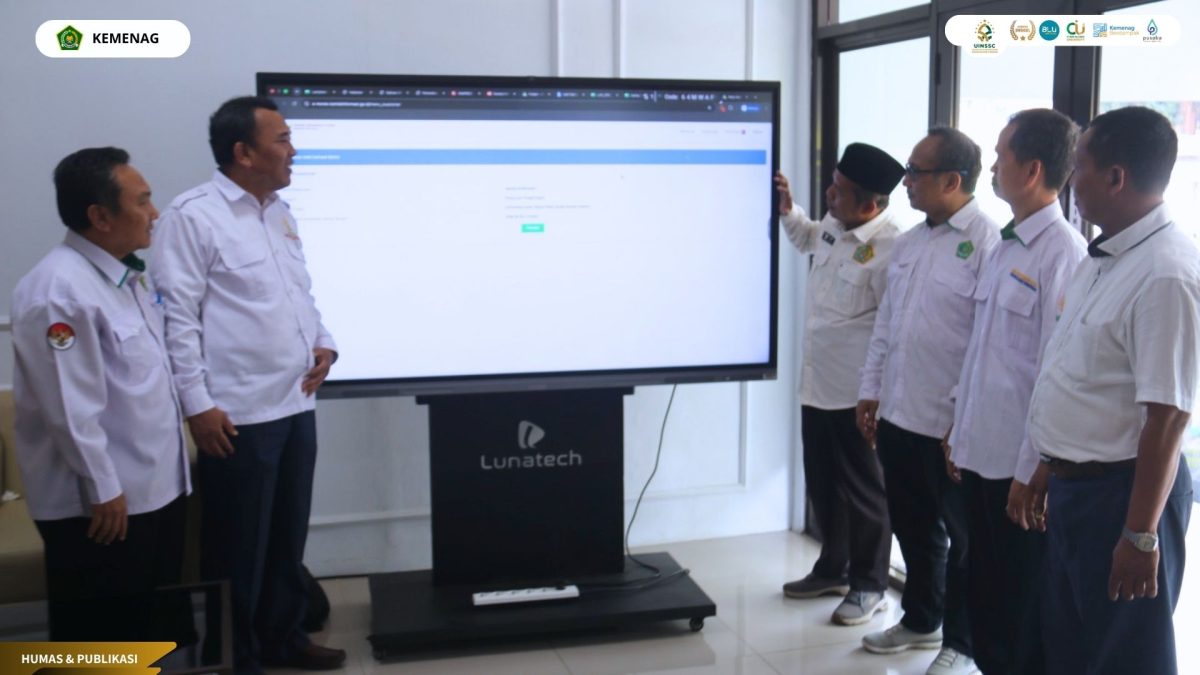 Klik Submit, Rektor Tegaskan Komitmen UIN Siber Cirebon Menuju Kampus Informatif