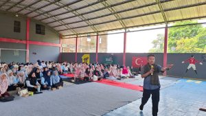 Seminar Program Sinau Berkah di Auditorium Yayasan Akmala Sabila Cirebon, Sabtu (19/9/2026), menghadirkan Dr. Taufiq Supriadi, M.T., untuk memperkuat edukasi lingkungan dan ekopedagogi menuju pesantren ramah lingkungan.