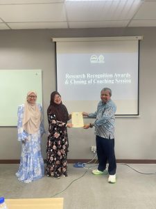 Mutadi Paparkan Riset tentang Inflasi dan Profitabilitas Bank Syariah di USIM Malaysia