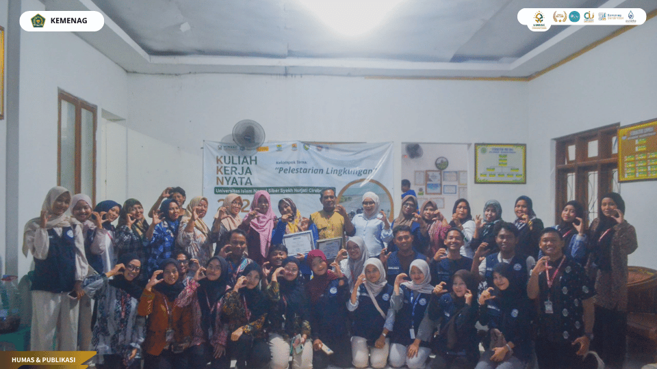 Workshop eco enzim KKN 139 UIN Siber Cirebon di Desa Beringin