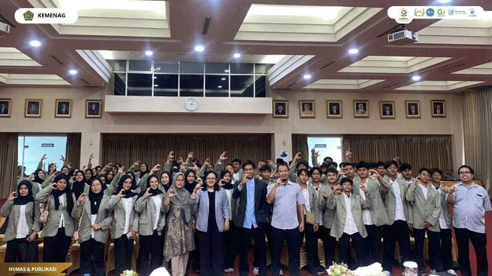 mahasiswa HES UIN Siber Cirebon mengikuti kunjungan akademik ke Komisi Yudisial Republik Indonesia.