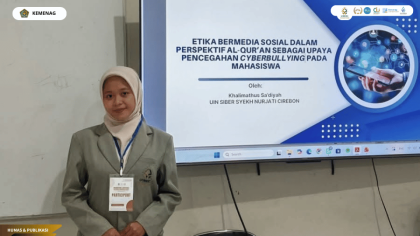 Khalimathus Sa’diyah, mahasiswa BKI UIN Siber Cirebon, mempresentasikan penelitian etika digital di ICONICS 2026.