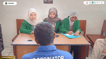 Mahasiswa BKI UIN Siber Cirebon melaksanakan bimbingan klasikal bagi warga binaan menjelang bebas di Lapas Kelas I Cirebon.