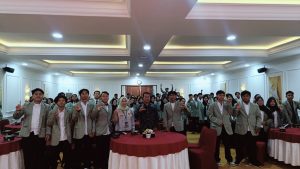 Mahasiswa HES UIN Siber Cirebon mengunjungi OJK Cirebon dalam WIW 2026 untuk memperdalam wawasan pasar modal, keuangan syariah, dan literasi keuangan.