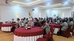 Mahasiswa Hukum Ekonomi Syariah UIN Siber Cirebon mengikuti study visit di Kantor OJK Cirebon dalam rangka World Investor Week 2026.