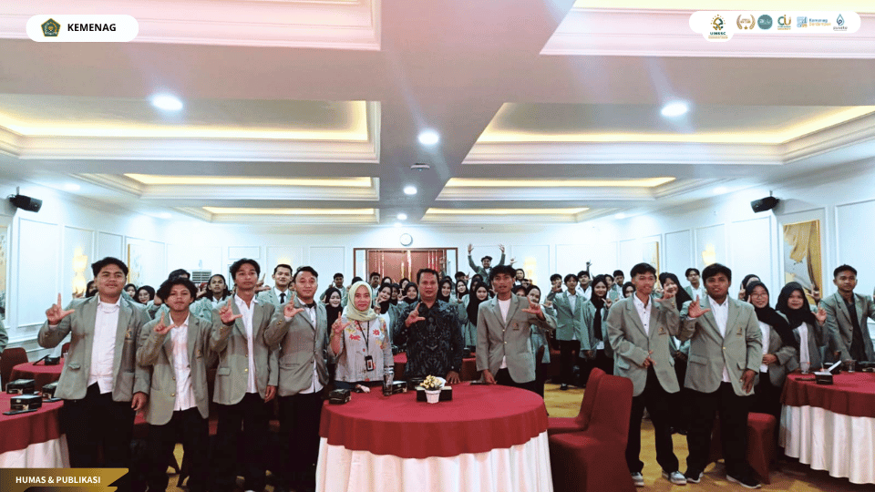 Mahasiswa Hukum Ekonomi Syariah UIN Siber Cirebon mengikuti study visit di Kantor OJK Cirebon dalam rangka World Investor Week 2026.