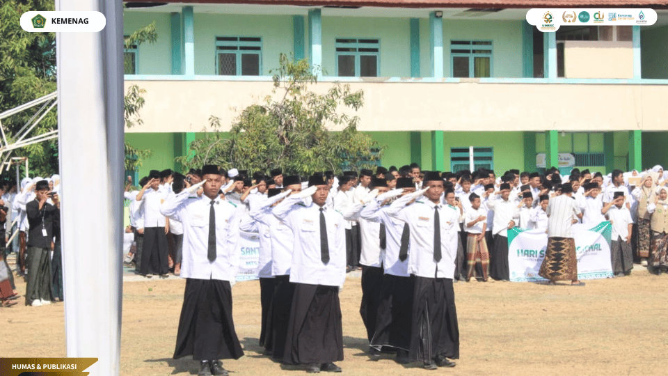 Mahasiswa PLP FITK UIN Siber Cirebon bersama warga pendidikan Yayasan Buntet Pesantren mengikuti rangkaian peringatan Hari Santri Nasional 2026.
