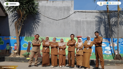 Mahasiswa PLP PGMI UIN Siber Cirebon berkolaborasi dengan pihak SDN Dukuh Semar 1 dalam pembuatan mural edukatif untuk memperkuat karakter siswa dan menciptakan lingkungan sekolah yang inspiratif.