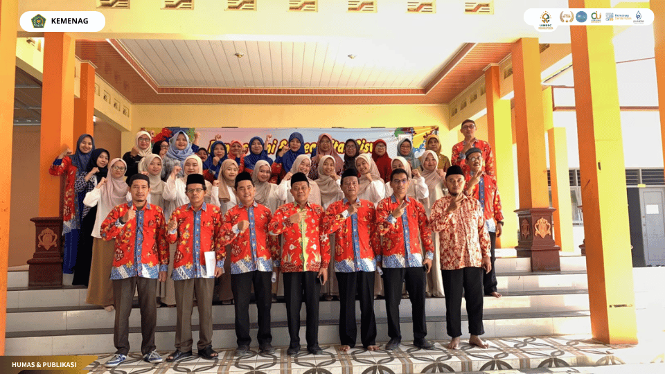 Mahasiswa PLP UIN Siber Cirebon Dukung Penguatan Karakter Religius Siswa MTsN 2 Kabupaten Cirebon