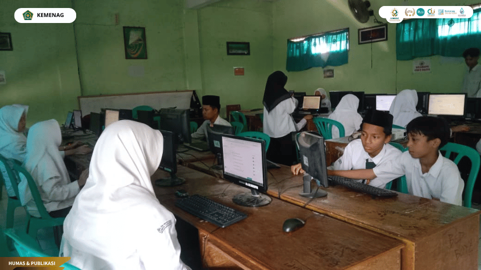 Mahasiswa PLP UIN Siber Cirebon Dukung Penguatan Karakter Siswa melalui Tes Kurikulum Berbasis Cinta