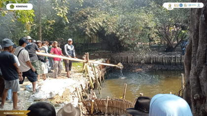 Mahasiswa PLP UIN Siber Cirebon Gali Nilai Gotong Royong dalam Tradisi Unjung Buyut Tambi