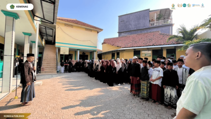 PLP FITK UIN Siber Cirebon Dukung Hari Santri di MTs An-Nur