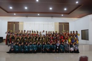 Peserta menampilkan tari tradisional dalam rangkaian kompetisi EMISSION 2026.