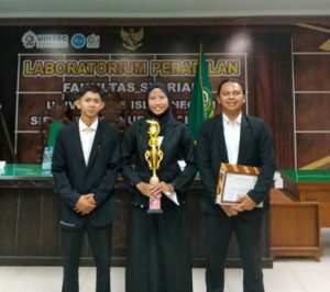 Mahasiswa HTNI UIN Siber Cirebon Juara 1 Debat Hukum Se-Cirebon Raya, Buktikan Ketajaman Argumentasi