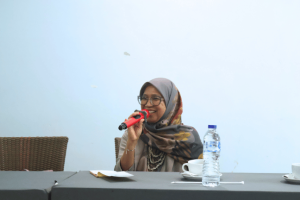 Prof. Dr. Ria Yulia Gloria, M.Pd.
