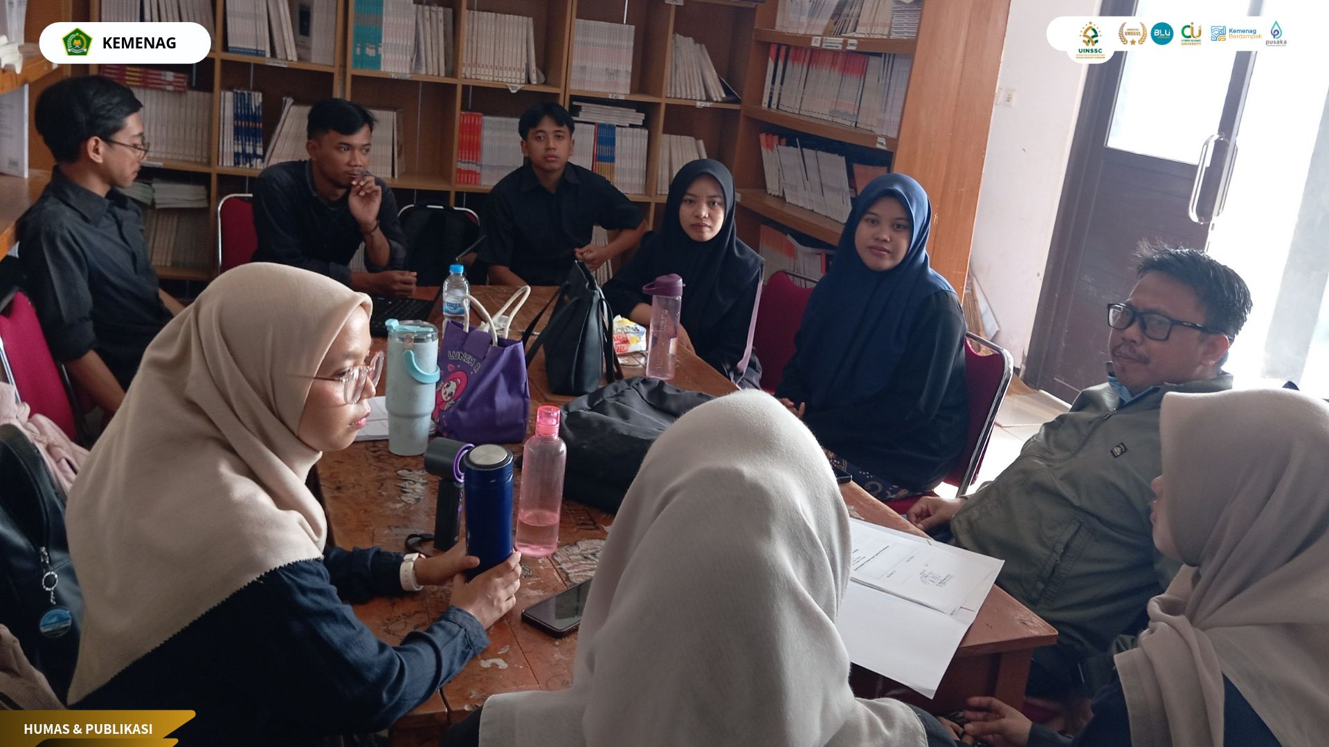 DPL Wahyono Monitoring PLP di SMAN Tengah Tani, Mahasiswa Diasah dalam Pembelajaran Digital dan Administrasi Sekolah