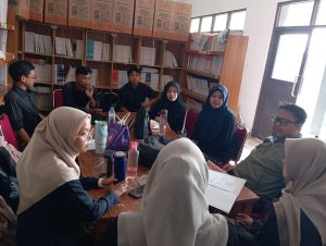 DPL Wahyono Monitoring PLP di SMAN Tengah Tani, Mahasiswa Diasah dalam Pembelajaran Digital dan Administrasi Sekolah