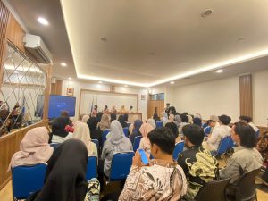 Wisata Tak Boleh Merusak Alam! HIMPARIS UIN Siber Cirebon Tanamkan Semangat Ekowisata