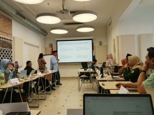 “Compare Questions, Not Essence”: Belajar Metodologi Riset di Maroko