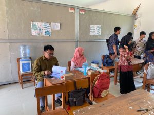 DPL UIN Siber Cirebon Pantau Ujian Praktik Mengajar di SMAN Tengah Tani, Mahasiswa Tampilkan Inovasi Pembelajaran
