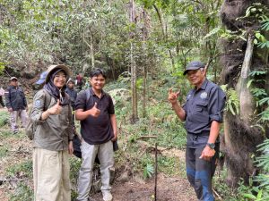 From Science to Action! Mahasiswa Tadris Biologi FITK UIN Siber Cirebon Adopsi Pohon untuk Pulihkan Ekosistem Gunung Ciremai
