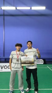 Rezky Kurniawan Mahasiswa Fasya UIN Siber Cirebon Raih Juara 3 Bulutangkis Nasional Brawijaya Badminton Challenge VI 2026